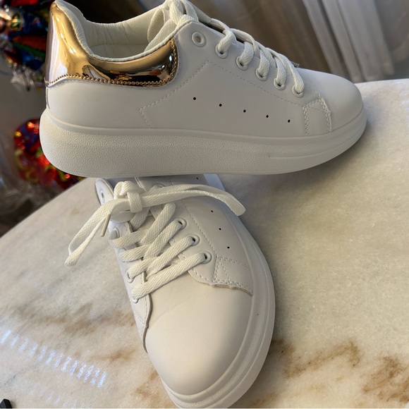 Sneakers - Picture 2 of 2